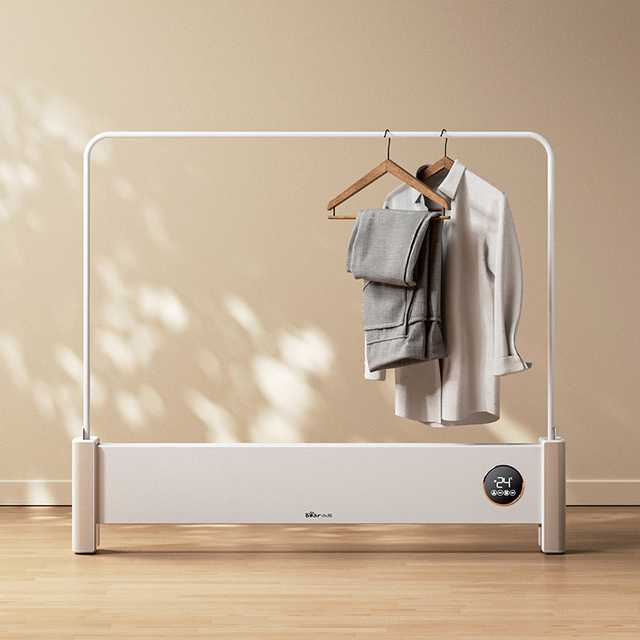 옷 에어러가 있는 베이스보드 전기 히터